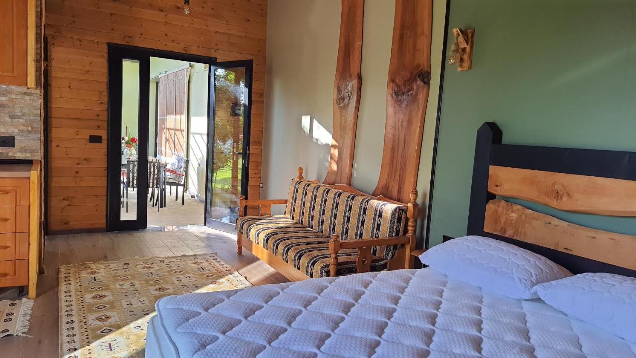 Room With Private Garden Shkodër Exterior foto